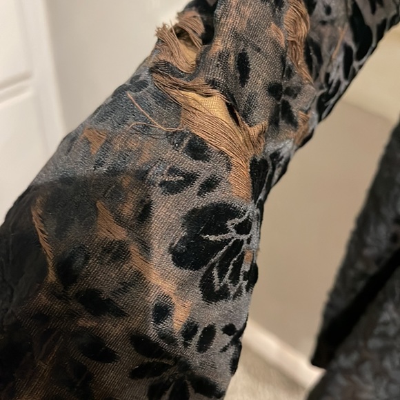 Antique Velvet Jacket - Picture 4 of 10